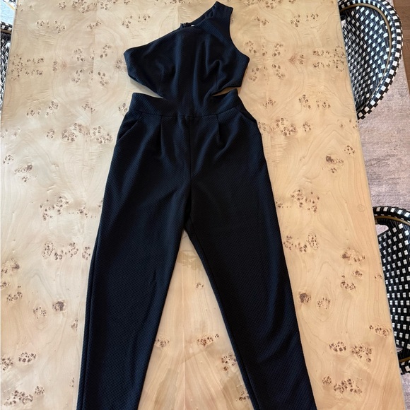 Hunter Bell Black One-Shoulder Jumpsuit - Picture 5 of 6